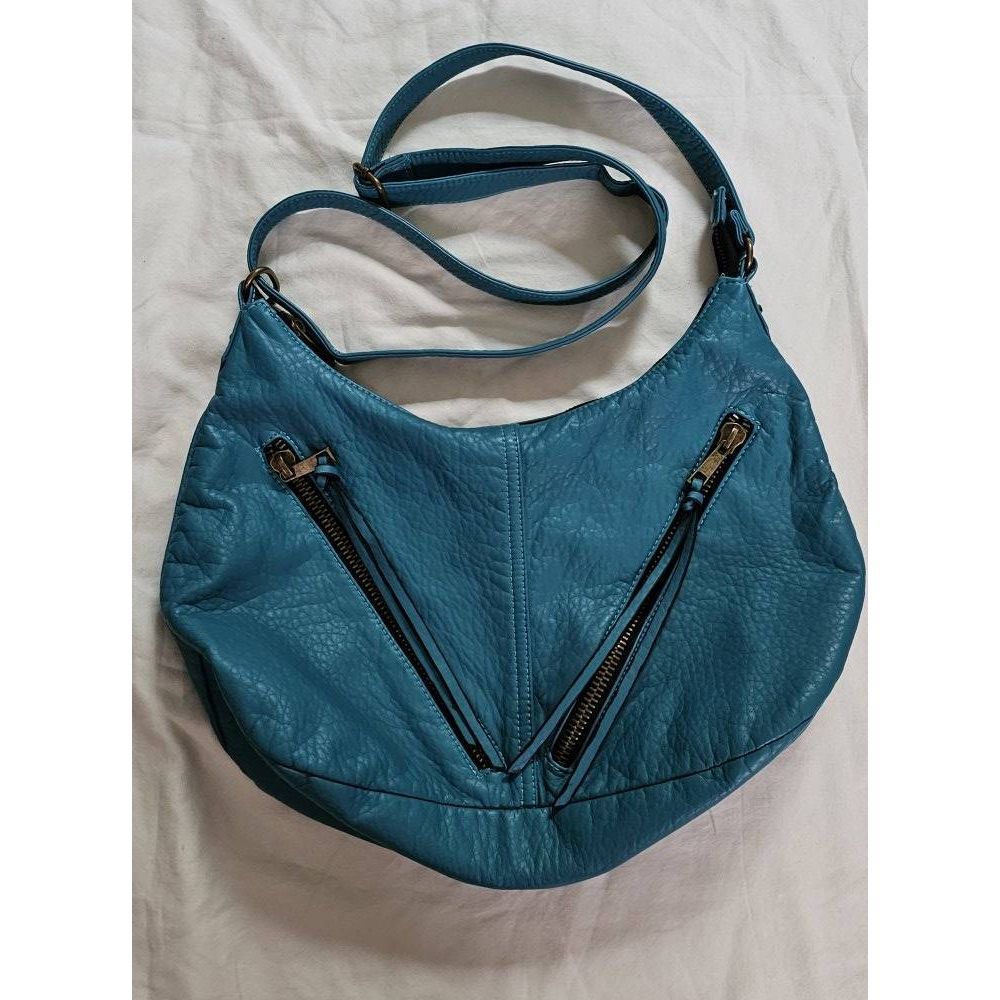 Arizona Jeans faux leather x-body turquoise blue